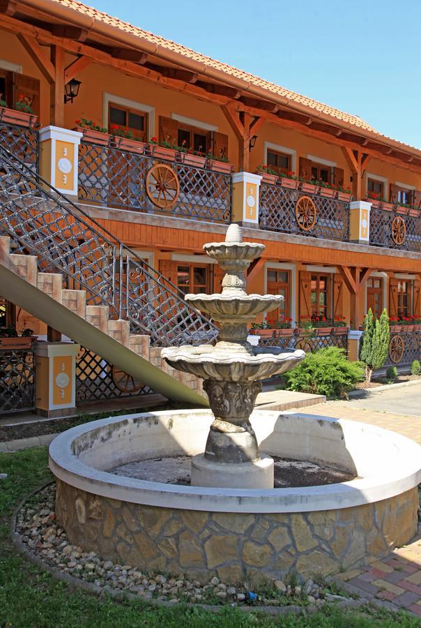 Berenyi Fogado Motel Nagyrécse Exterior photo